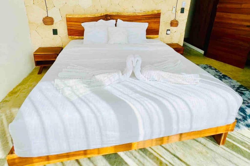 Lush Rooftop With Ensuite Pool & Wifi Apartamento