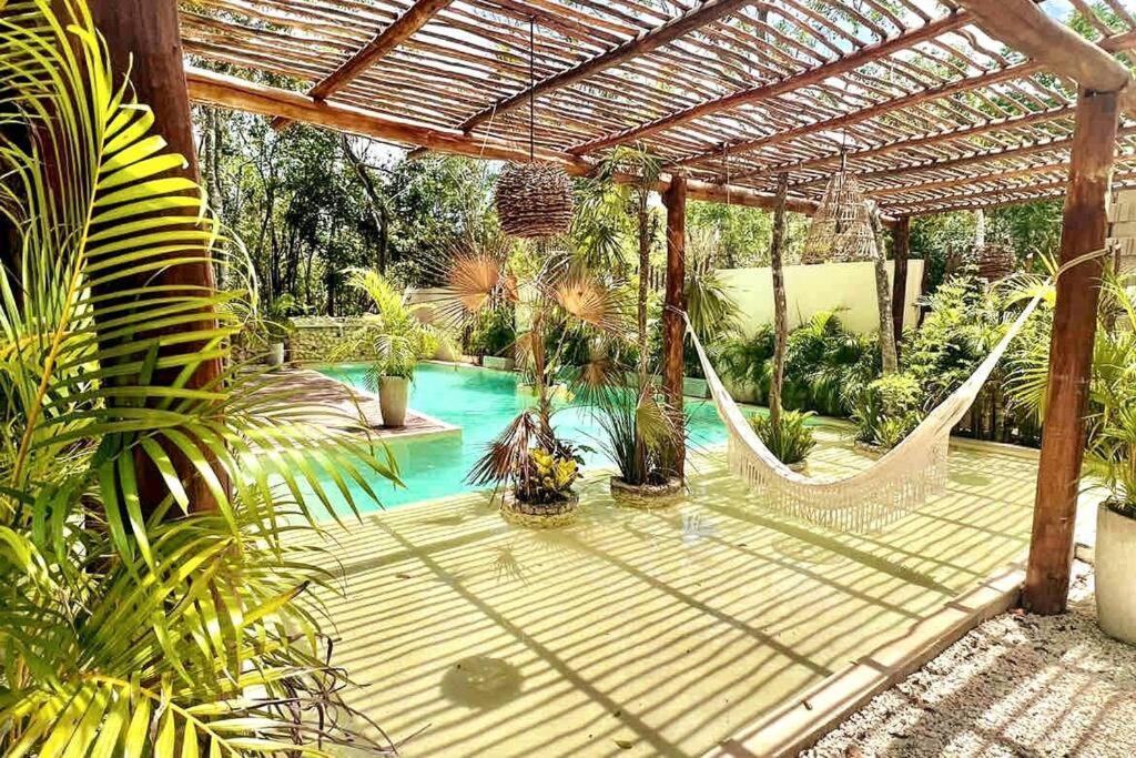 Appartamento Lush Rooftop With Ensuite Pool & Wifi