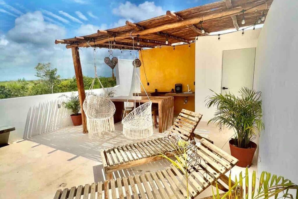 Lush Rooftop With Ensuite Pool & Wifi Apartamento